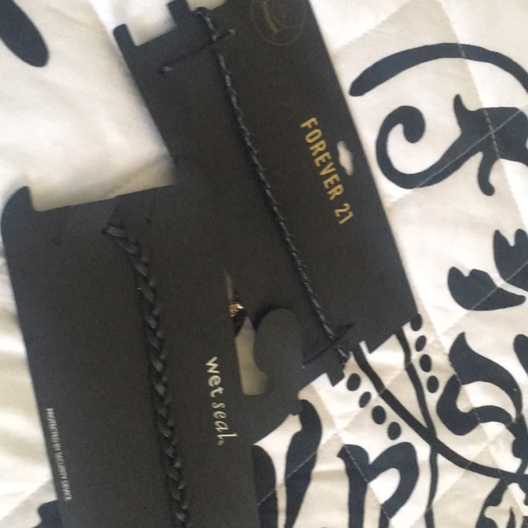 Chokers 🖤👽 - Picture 4 of 6